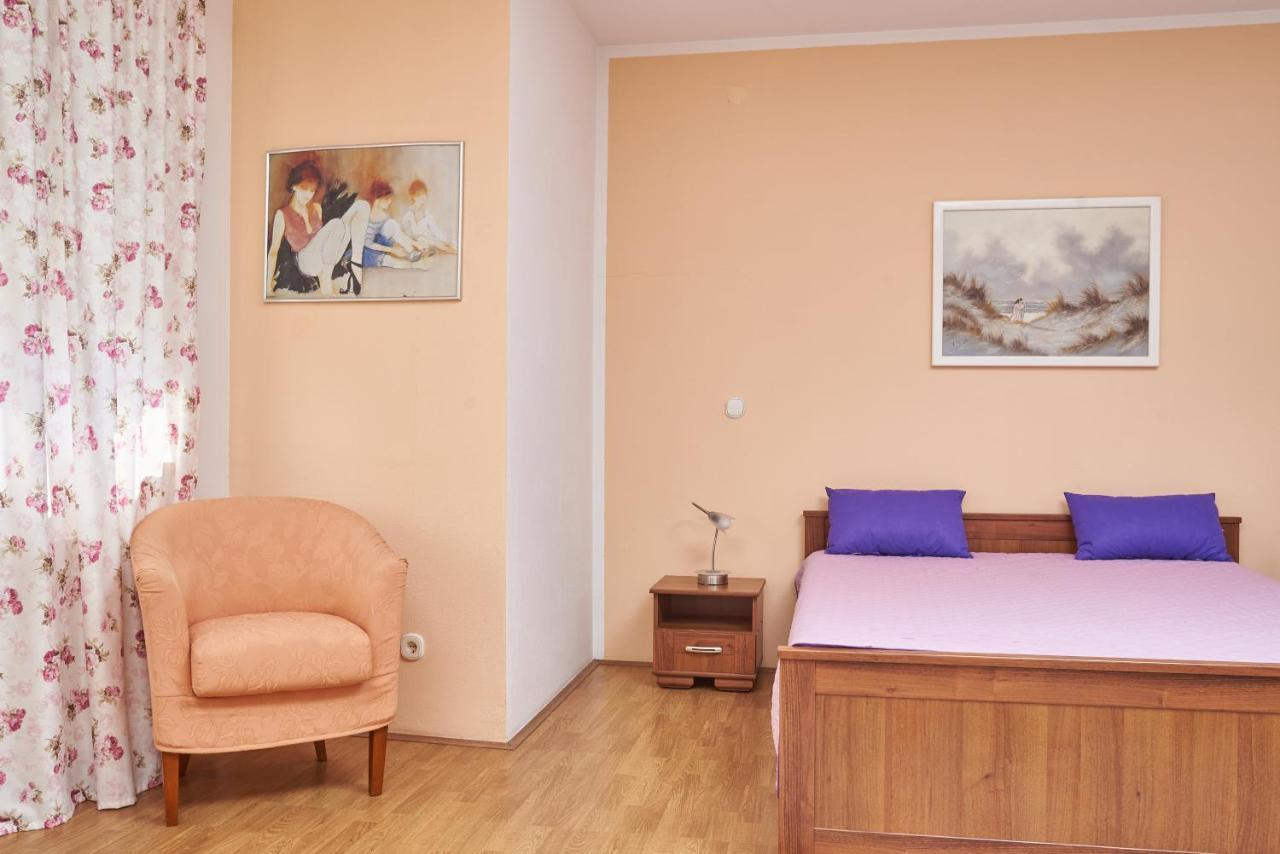 Apartments Lovric With Sea View Kaštela Εξωτερικό φωτογραφία