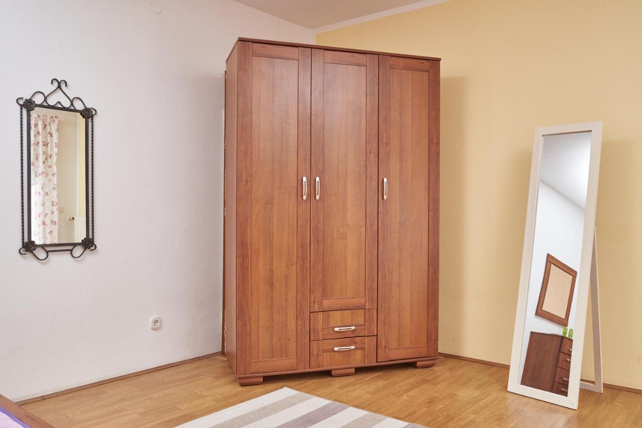 Apartments Lovric With Sea View Kaštela Εξωτερικό φωτογραφία